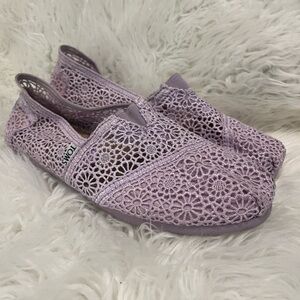 Toms purple lace size 9.5